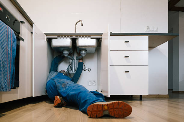 Professional Leak Detection technician working in Cambria, IL